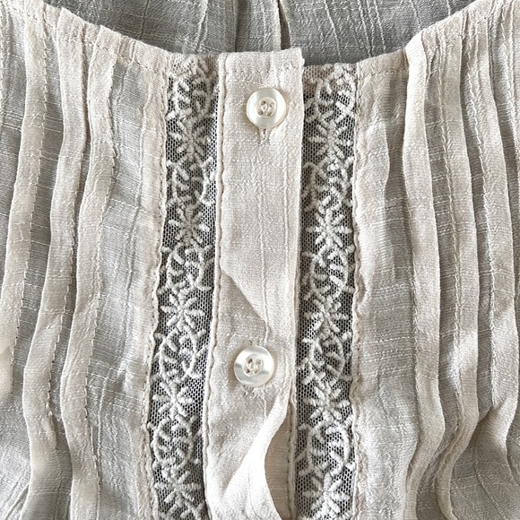 Off White Blouse - Picture 2 of 7